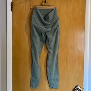 Halara crossover leggings